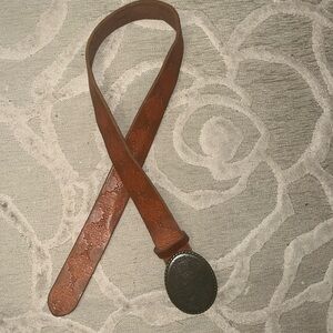 🌷BANANA REPUBLUC🌷Brown genuine leather embossed belt w decorative metal buckle